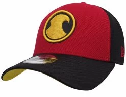 DC COMICS Red Robin Symbol Armor 39Thirty Fitted Hat