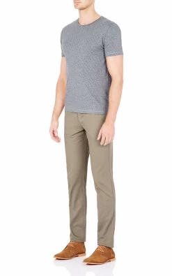 Oxford Men's Max Spotprint Crew T-Shirt - Grey/Red -Fashion Menswear Shop 4411959c2e0648d78b9045d4e0aef3b8