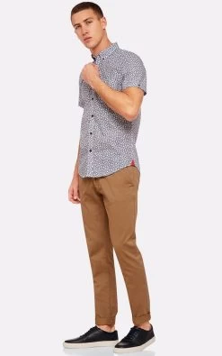 Oxford Men's Tottenham Printed Shirt - White/Navy -Fashion Menswear Shop 9c5db56eaf647372063080c5716dc986